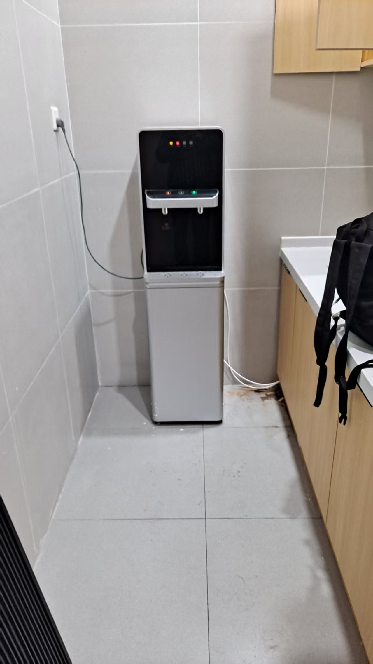 直饮水机租赁，重庆企业饮水革命！让健康与省心“一键到家”