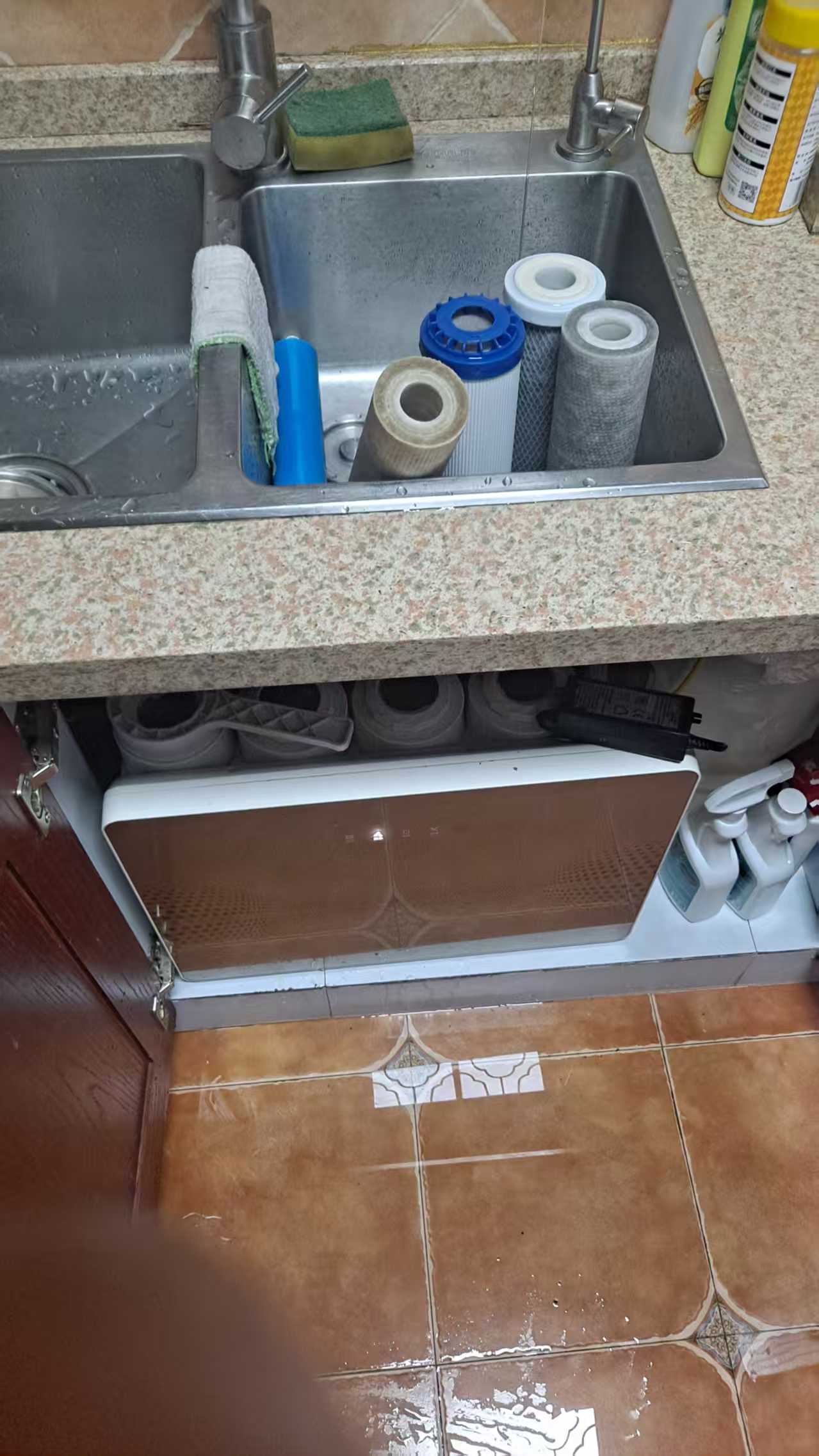 一个净水器维修电话-解决重庆家庭饮水难题